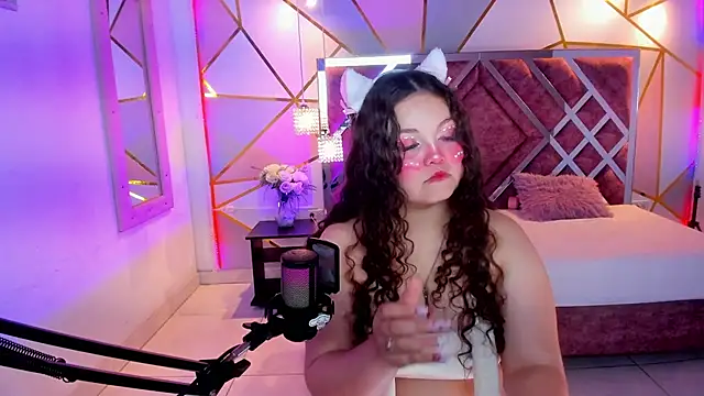 ShylySweet online show from 4, 3, 2026