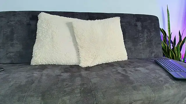 Snapshot of IsaXander743 chatting on 14, 11, 2025 IsaXander743 online show from 14, 11, 2025