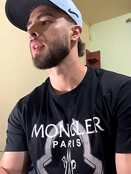 Snapshot of MaxDell chatting on 11, 9, 2025 MaxDell online show from 11, 9, 2025