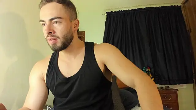 Snapshot of MaxDell chatting on 13, 11, 2025 MaxDell online show from 13, 11, 2025