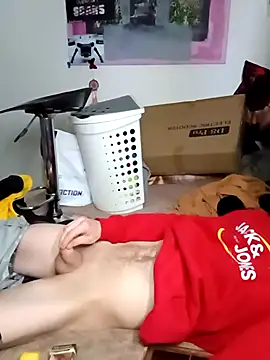 Snapshot of Wilsonn86 chatting on 14, 12, 2025 Wilsonn86 online show from 14, 12, 2025