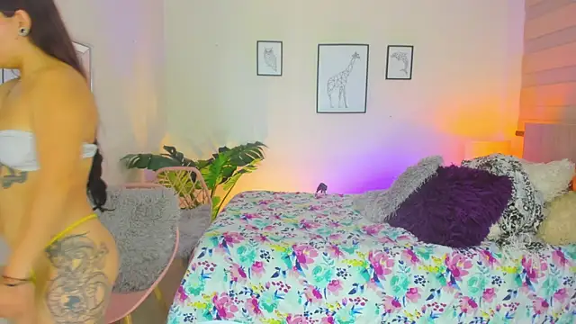 LusyKitty online show from 10, 10, 2025