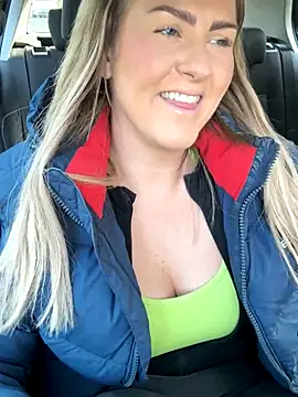 Snapshot of Charleigh_xx chatting on 26, 11, 2025 Charleigh xx online show from 26, 11, 2025