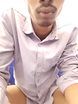 Snapshot of Saxyboy2002 chatting on 5, 2, 2026 Saxyboy2002 online show from 5, 2, 2026