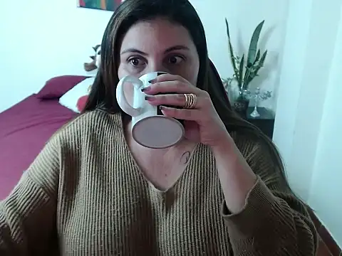 Secret Bella online show from 10, 9, 2025