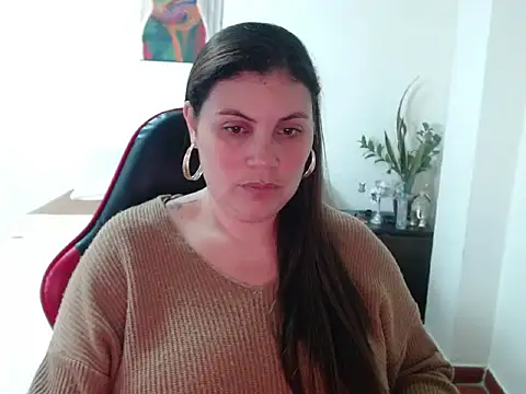 Secret Bella online show from 4, 10, 2025