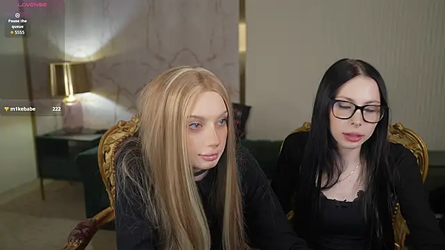 VivianSweet  online show from 10, 3, 2026