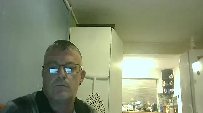 Snapshot of hefin18 chatting on 20, 3, 2025 hefin18 online show from 20, 3, 2025