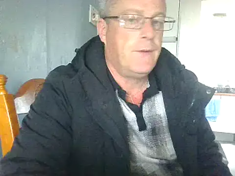 Snapshot of hefin18 chatting on 11, 2, 2025 hefin18 online show from 11, 2, 2025