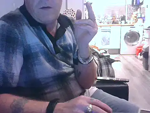 Snapshot of hefin18 chatting on 30, 1, 2025 hefin18 online show from 30, 1, 2025