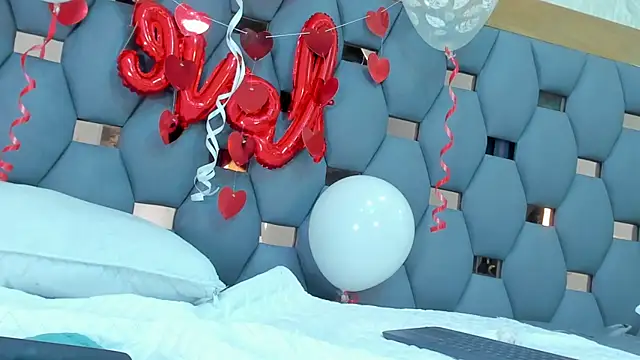 crystal sm online show from 15, 2, 2026