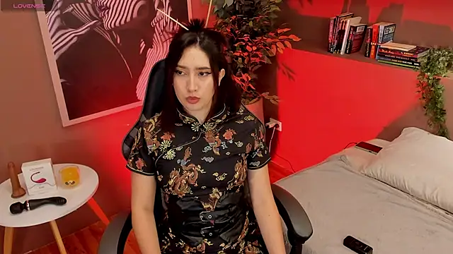 Skyyle  online show from 8, 3, 2026