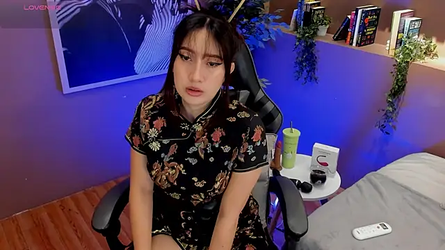 Skyyle  online show from 4, 4, 2026