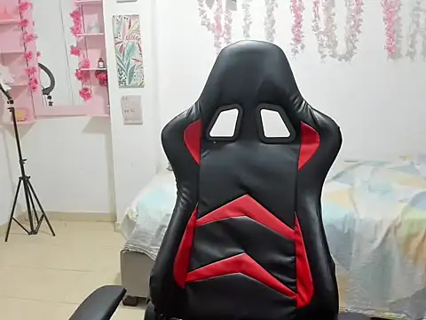 Snapshot of Liana_hot12 chatting on 16, 10, 2025 Liana hot12 online show from 16, 10, 2025