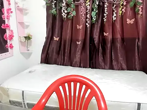 Snapshot of Liana_hot12 chatting on 31, 10, 2025 Liana hot12 online show from 31, 10, 2025