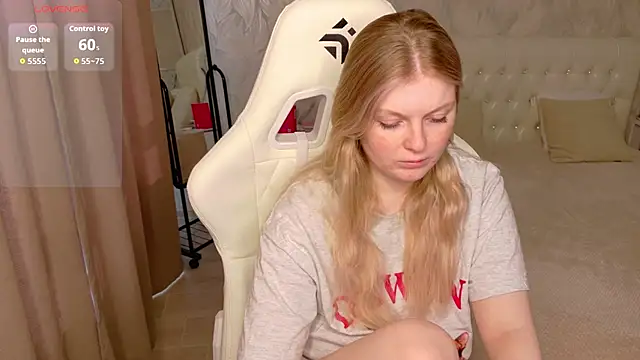 AmeliaDiamond online show from 9, 4, 2026