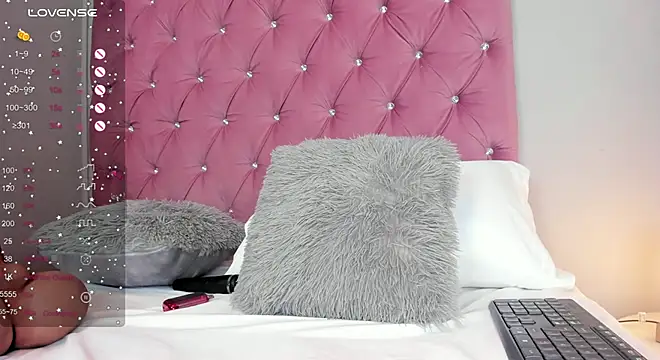 CapricornGirl  online show from 30, 9, 2025