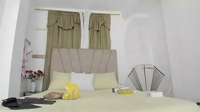 Lady miss    online show from 10, 10, 2025