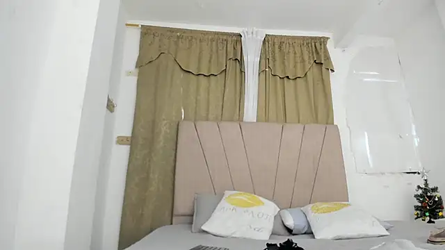 Lady miss    online show from 3, 12, 2025