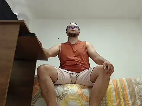 cloudsxxx online show from 4, 5, 2026