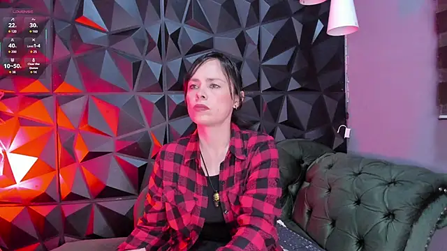 Astridhotman online show from 13, 9, 2025