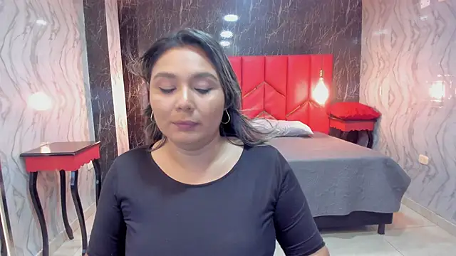 LatinaHoleQueen online show from 5, 12, 2025