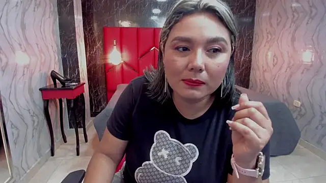 Snapshot of LatinaHoleQueen chatting on 22, 5, 2026 LatinaHoleQueen online show from 22, 5, 2026
