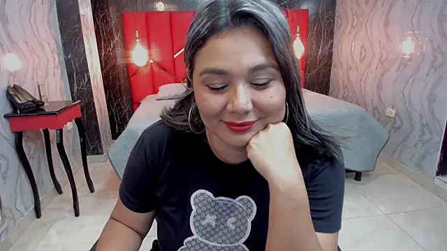 Snapshot of LatinaHoleQueen chatting on 15, 7, 2026 LatinaHoleQueen online show from 15, 7, 2026
