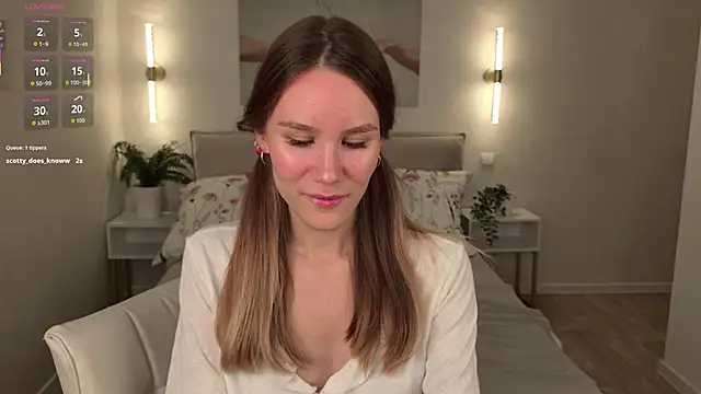 Snapshot of _Clare_Florence_ chatting on 11, 10, 2025 Clare Florence online show from 11, 10, 2025