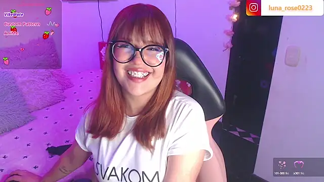 Snapshot of Dollie_love chatting on 12, 9, 2025 Dollie love online show from 12, 9, 2025