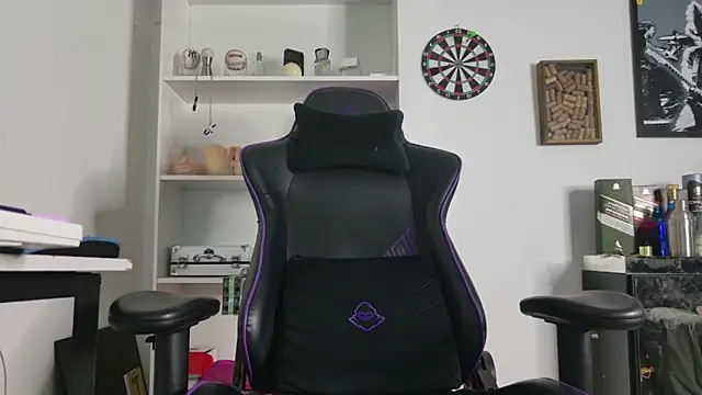 aaron nvk online show from 24, 2, 2026