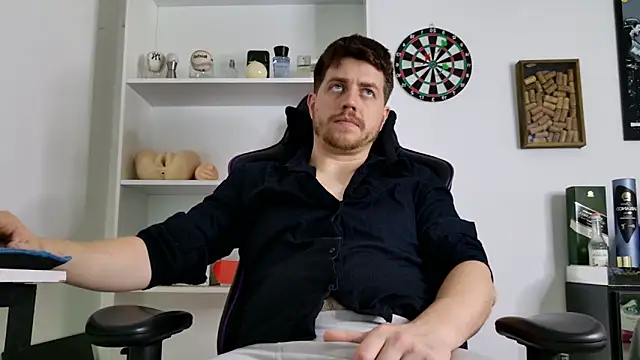 aaron nvk online show from 2, 12, 2025