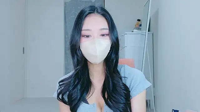 Snapshot of ramuchan_desu chatting on 27, 5, 2026 ramuchan desu online show from 27, 5, 2026