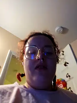 nuttiebuddy1 online show from 20, 9, 2025