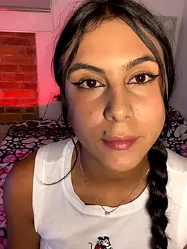 Sarahcutexoxox online show from 10, 10, 2025