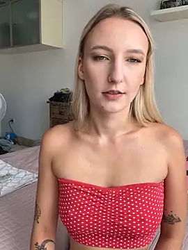 Snapshot of NattieBoo chatting on 7, 6, 2026 NattieBoo online show from 7, 6, 2026
