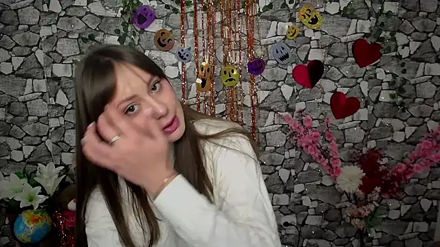 Amanda Bright  online show from 29, 10, 2025