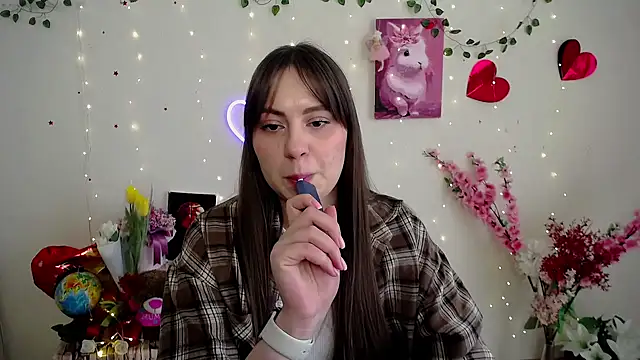 Amanda Bright  online show from 9, 3, 2026