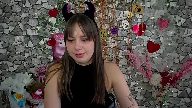 Amanda Bright  online show from 30, 10, 2025