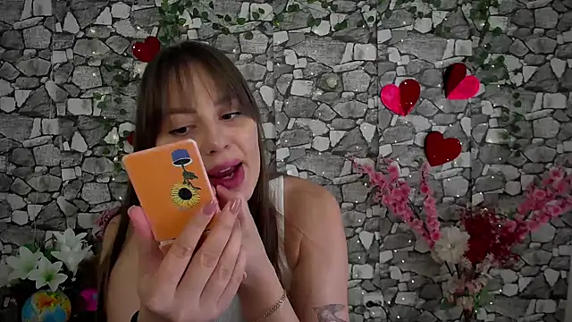 Amanda Bright  online show from 18, 11, 2025