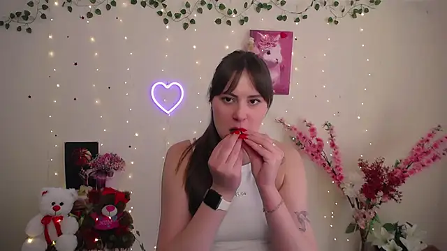 Amanda Bright  online show from 7, 5, 2026