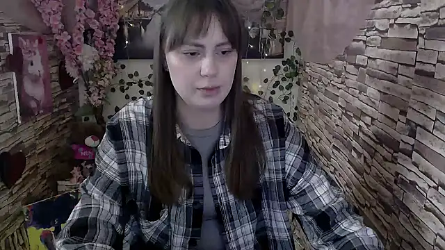 Amanda Bright  online show from 9, 10, 2025