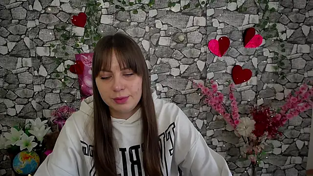 Amanda Bright  online show from 13, 11, 2025