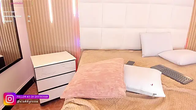 Elody rousse online show from 10, 11, 2025