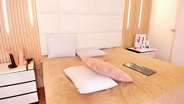 Elody rousse online show from 29, 11, 2025