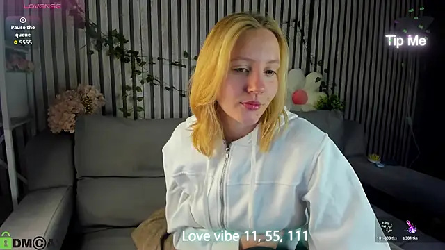 Snapshot of Anna_Chelsea chatting on 4, 3, 2026 Anna Chelsea online show from 4, 3, 2026