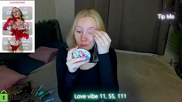 Snapshot of Anna_Chelsea chatting on 17, 12, 2025 Anna Chelsea online show from 17, 12, 2025