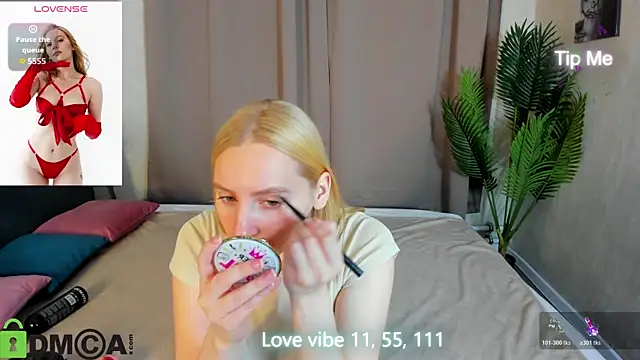 Snapshot of Anna_Chelsea chatting on 1, 12, 2025 Anna Chelsea online show from 1, 12, 2025