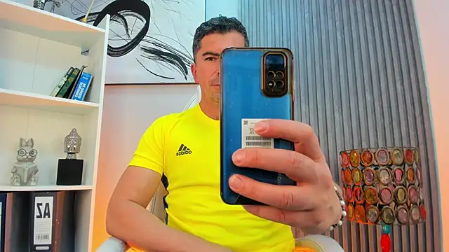 Snapshot of JuanKFit_45 chatting on 9, 7, 2026 JuanKFit 45 online show from 9, 7, 2026