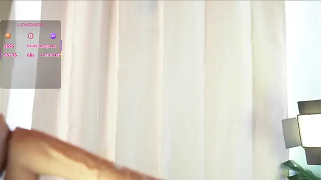 AnnieCouperr online show from 10, 11, 2025